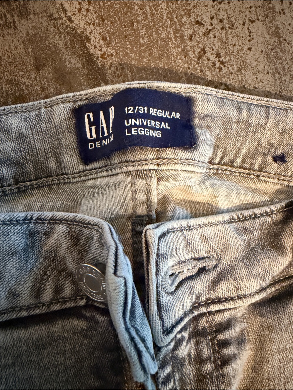 NWOT GAP Light Gray Skinny Jeans